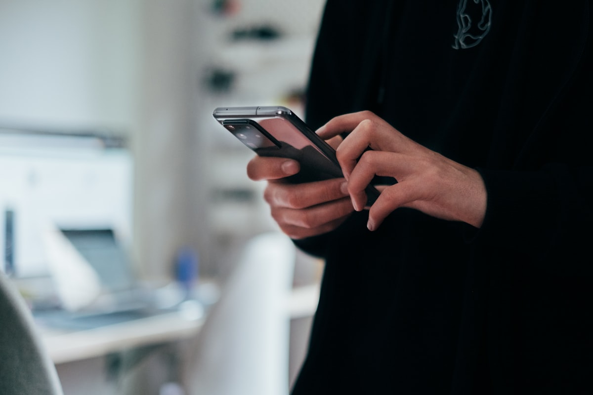 A lead being texted back automatically